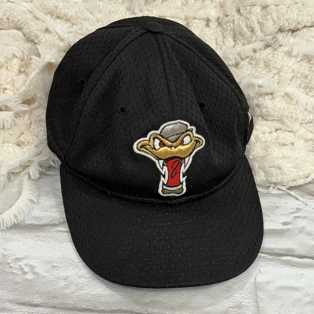 New Era Wisconsin Timber Rattlers Black Fitted Hat 7 3/8 Embroidered team logo